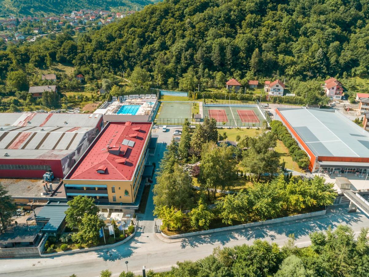 Garden City Hotel Конич Екстериор снимка